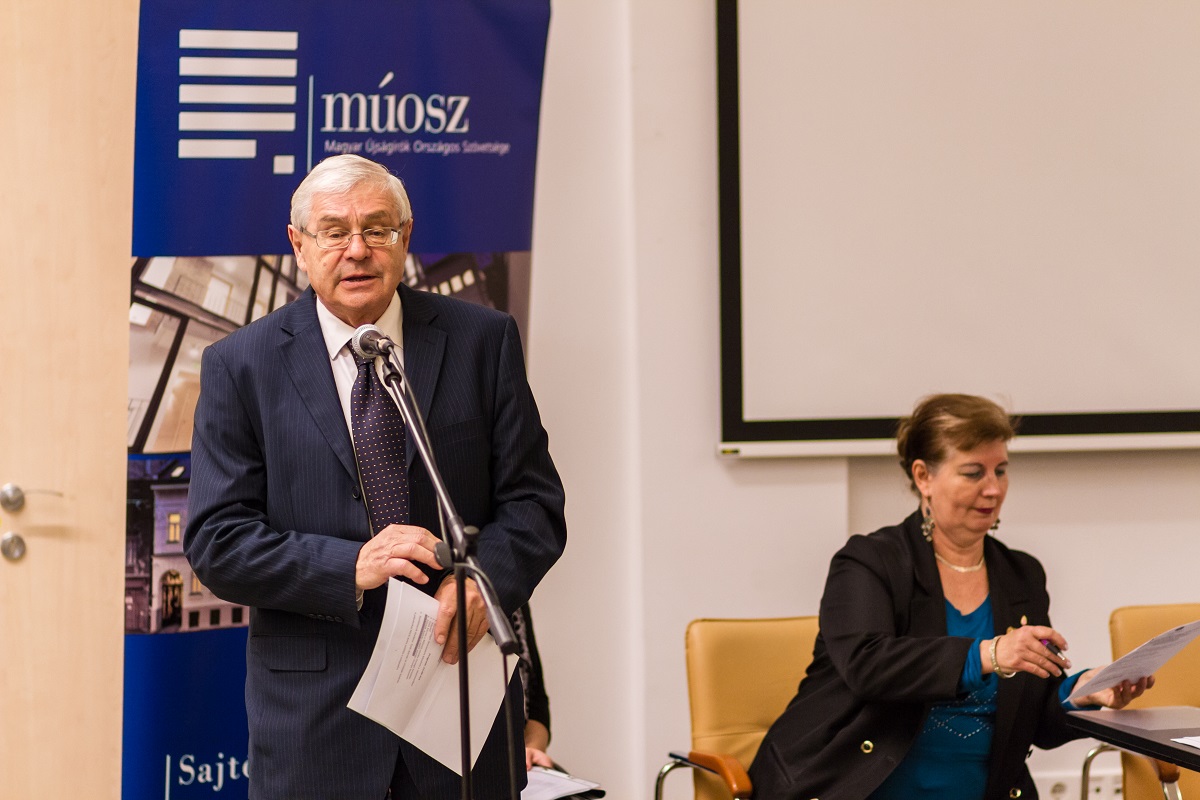 Tóth Károly ügyvezető elnök köszöntötte a megjelenteket