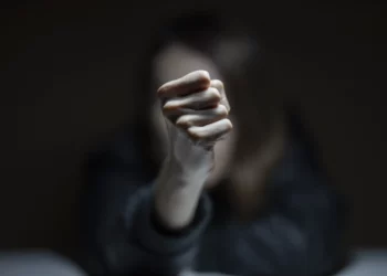 Elismerte a Blokád rendezője, hogy egy cikk miatt inzultált egy filmkritikust