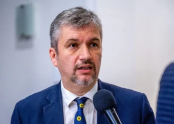 HADHÁZY ÁKOS lesz László Ágnes újságíró vendége