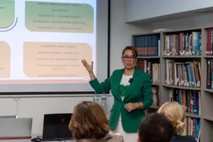 Plafonok és pofonok – Újságíróknak szervezett minikonferenciát az Egyenlítő Alapítvány a női reprezentáció javítására