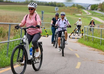 Kipróbáltuk az új kerékpárutat a Balatonnál