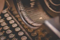 iniesta44-typewriter-5260665-2