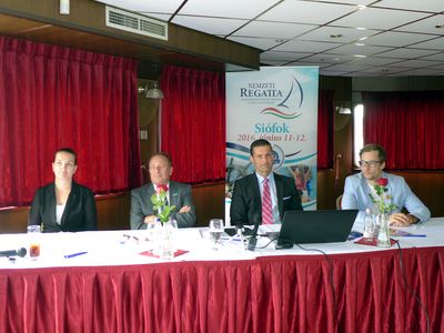 A Nemzeti Regatta szervezőinek képviselői