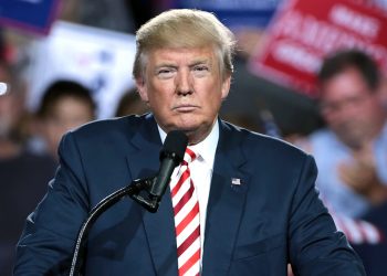 A CNN kikosarazta Donald Trumpot