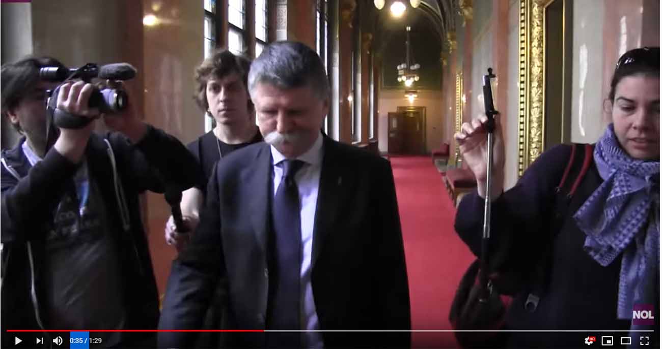 koverlaszlo_parlament_sajto