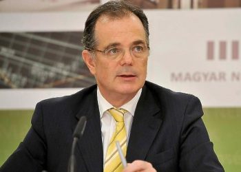 Simor András lesz az aranytollasok vendége