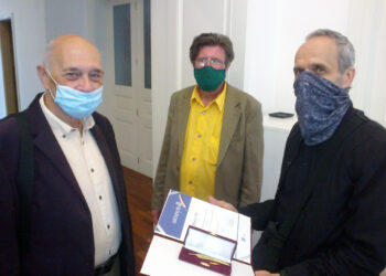 Bokor Pál a Sajtóházban átvette az Aranytollat