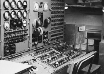 Így hajtotta uralma alá a kormány a rádiókat