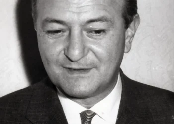 Emléktábla Ruffy Péter tiszteletére