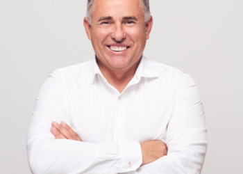 Üzletileg jól működő, független magyar médiát szeretnék