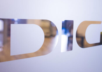 Távközlési szuperholding többségi magántulajdonnal