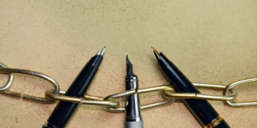 12 év Fidesz, 12 év médiaháború