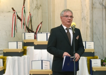 Lelép a közszolgálatiság felszámolóbiztosa