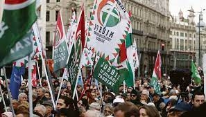 Leépítés a jobbikos sajtóban is