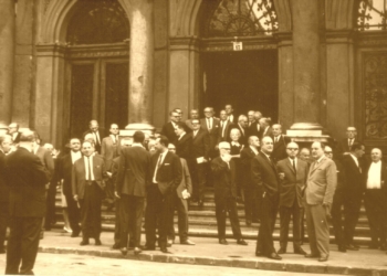 Osztálynévsor avagy: Életiskolai Értesítő