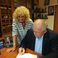 ERRŐL MÉG NEM BESZÉLTEM SENKINEK