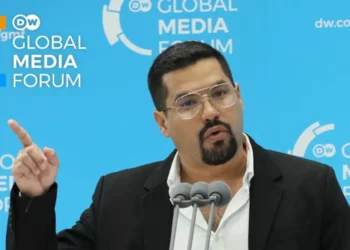 ,,Minél nagyobb a sötétség, annál nagyobb szükség van az újságírásra,, – Oscar Martinez kapta a Deutsche Welle nemzetközi szólásszabadság díját