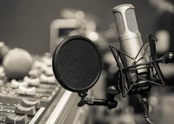 A fideszes médiahálózat nyerte a kecskeméti kereskedelmi rádiós frekvenciát