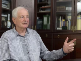 László Ágnes újságíró vendége BÁRÁNDY PÉTER