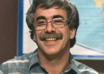 Emléktáblát avattak Déri János tiszteletére a Visegrádi utcában