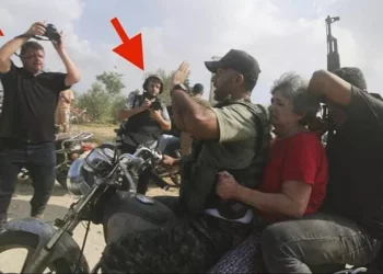 Tettestársak a terroristákkal együttműködő fotóriporterek?