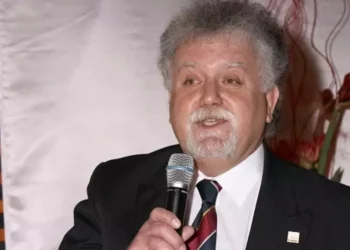 Elhunyt Guttray László újságíró