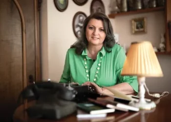 GONDOLATOK csomagolva, elvitelre – Hessling Hegyi Erika könyvének bemutatója