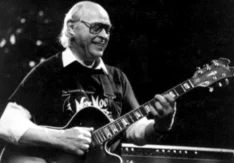 Az első olasz nyelvű könyv Zoller Attila jazzgitárosról