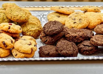 Édes évzáró: beszélgetés utazási irodák vezetőivel, ünnepi sütemények kóstolása