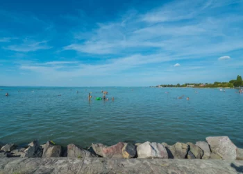Nyaraljunk a Balatonnál!