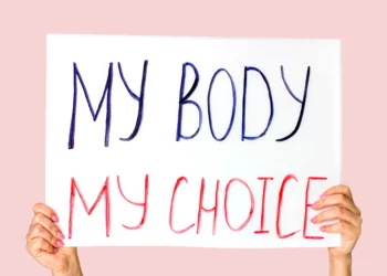 A nők reprodukciós jogai, a sürgősségi fogamzásgátlás és az abortusz – mi a társadalmi megítélésük?