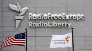 „Európa már szabad” – Elon Musk bezáratná a Szabad Európa Rádiót és az Amerika Hangját