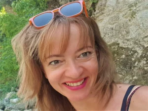 Új színházkritikai weboldalt hozott létre Kozár Alexandra