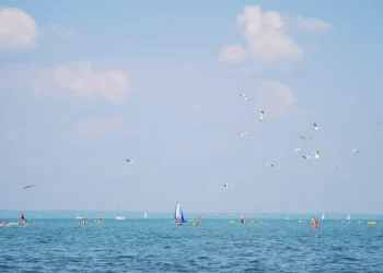 Itt a kánikula – irány a Balaton!