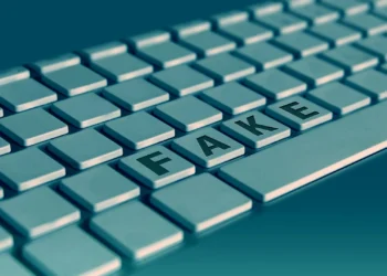 Magyar Péter: bűncselekmény lesz a hírhamisítás, ha kormányra kerül a Tisza Párt