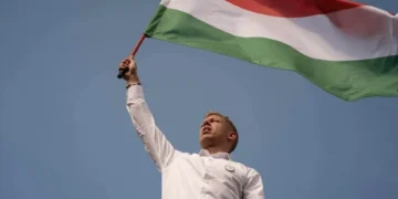 Magyar Péter: bűncselekmény lesz a hírhamisítás, ha kormányra kerül a Tisza Párt