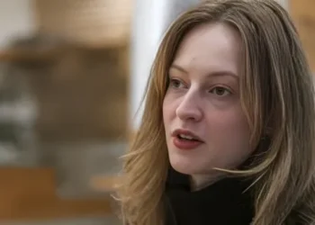 Népszava-est a MÚOSZ-ban Schultz Nórával