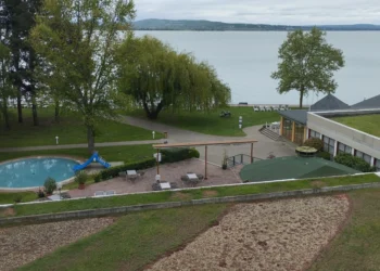 „Óh, van-é még egy erémi szállás…”