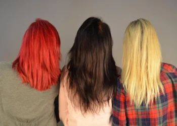 Meghívó a Plafonok és pofonok – Tények, elvek, eszközök a női reprezentáció javítására című eseményre