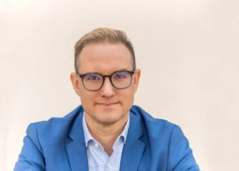 Erről még nem beszéltem senkinek – László Ágnes újságíró vendége Lakner Zoltán