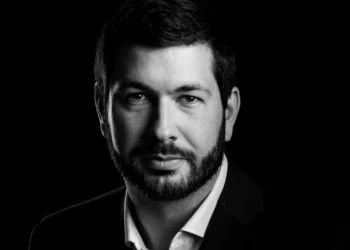 Szó-beszéd 3. – Hírhamisító propaganda és a fronton is helytálló valódi sajtó