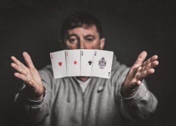 Újságírók bridzsversenye: február 13