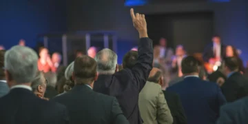 Ezek a médiumok kérdezhettek a nemzetközi sajtótájékoztatón