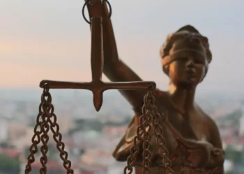 Mi a felelős nyilvánosság médiajogi és etikai szempontból?