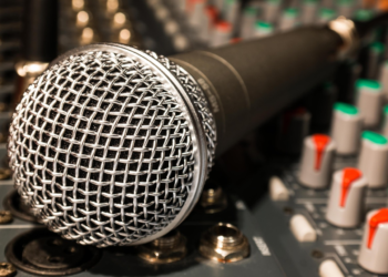 Költségcsökkentés miatt búcsúzik az ATV-n futó Europeo magazin