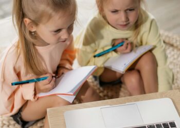 Több a képernyő, mint a játék? Riasztó adatok az óvodásokról